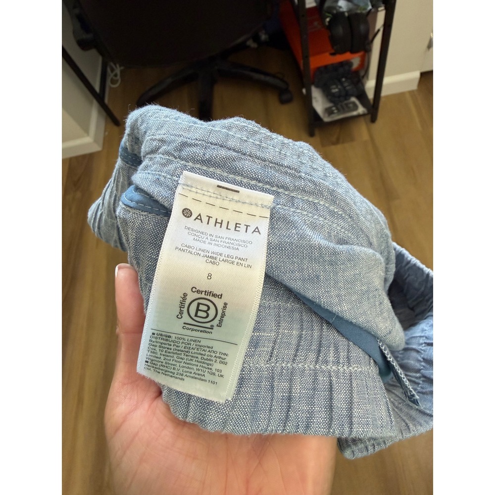 Athleta Cabo Linen Wide Leg Pant Blue Chambray Smocked Waist 8 casual coastal - Picture 5 of 7